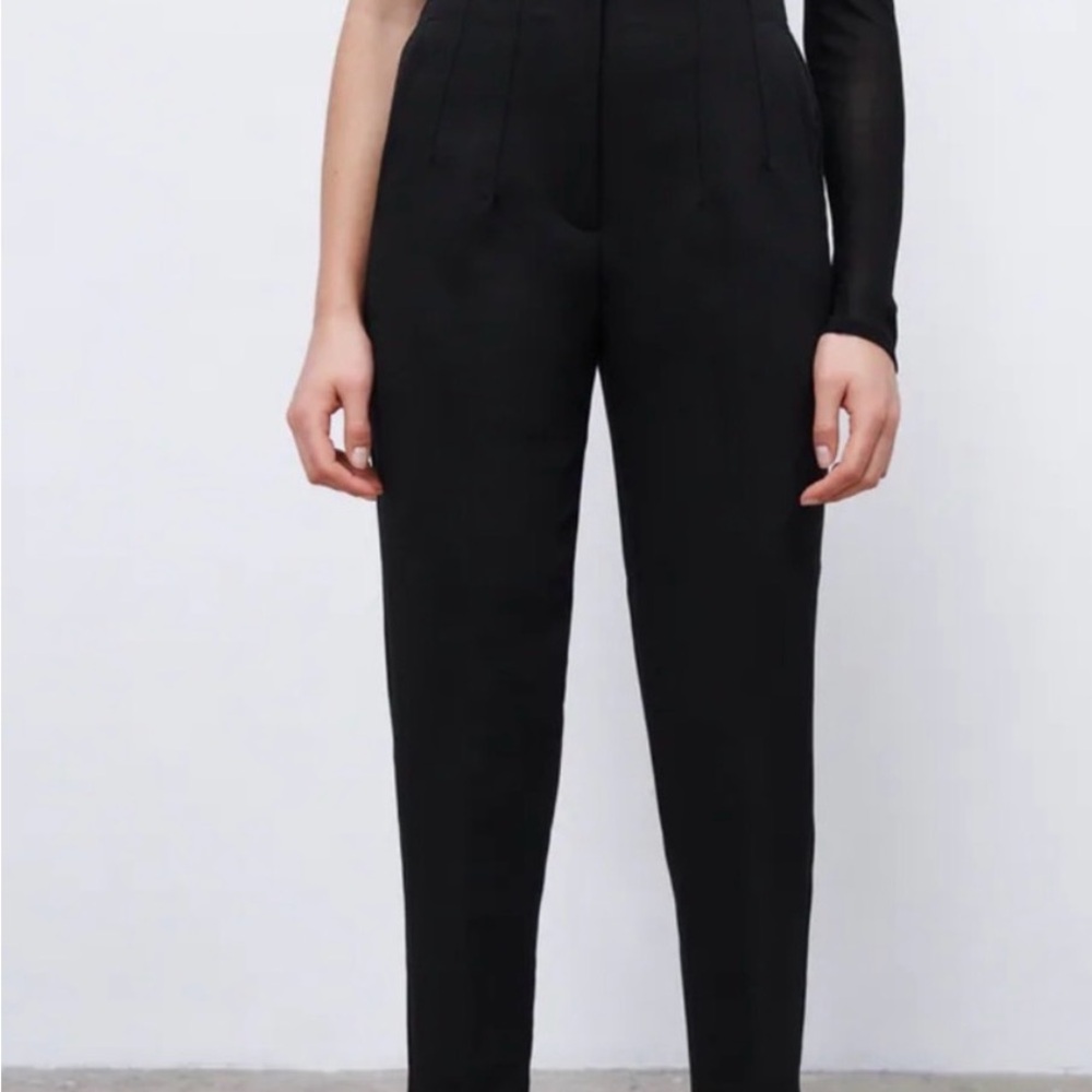 Zara Black Pleated Crop Trouser